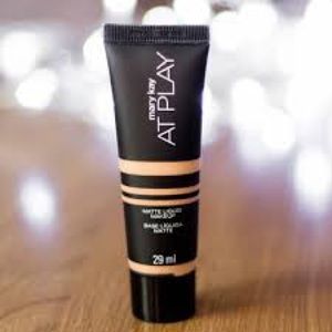 AT PLAY MATTE LIQUID MAKEUP DEEP TAN